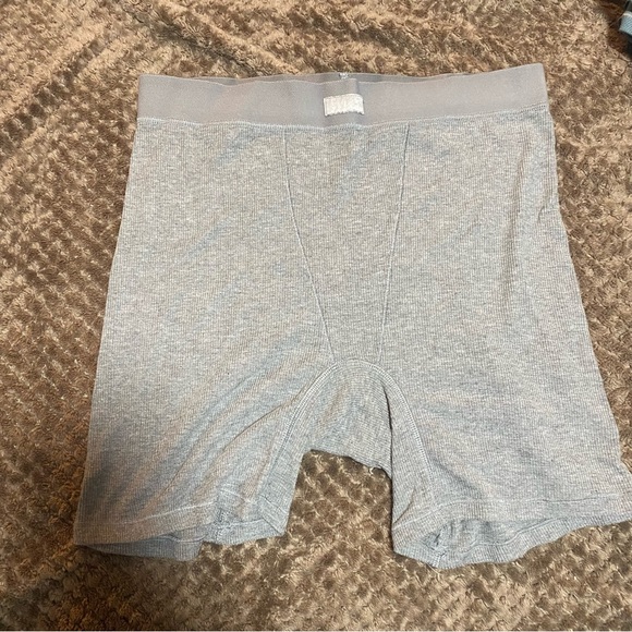 2 pairs of SKIMS boxers size large - Picture 2 of 3